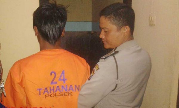 siswa dipaksa ngentot sama guru