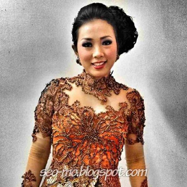 syahrini telanjang