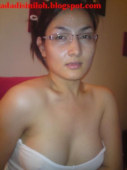 lady sonia masturbating