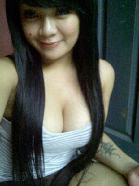 tetek gede