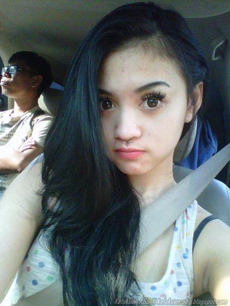 kartika putri di pernikahan raffi