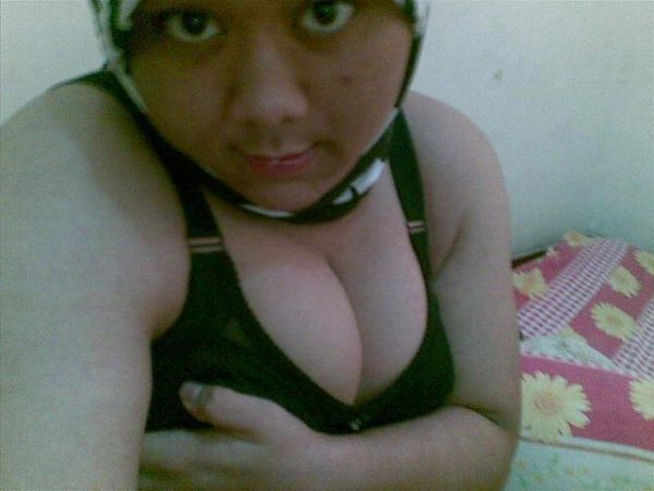 memek ngangkang