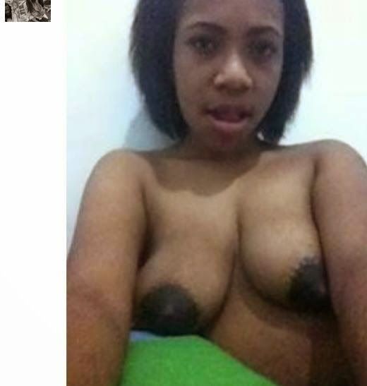 cewek bugil pamer memek