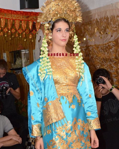 model telanjang indonesia
