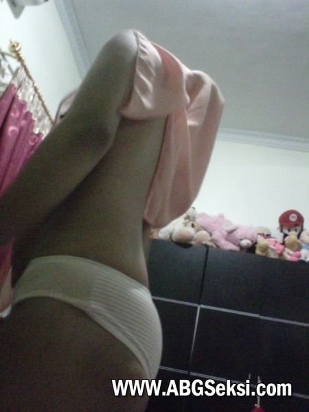 gambar bugil julia peres