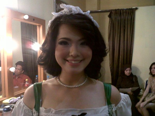 syahrini telanjang