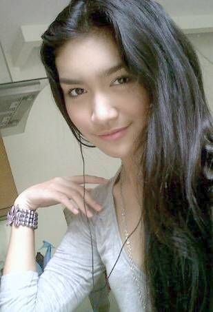 dewi telanjang bulat