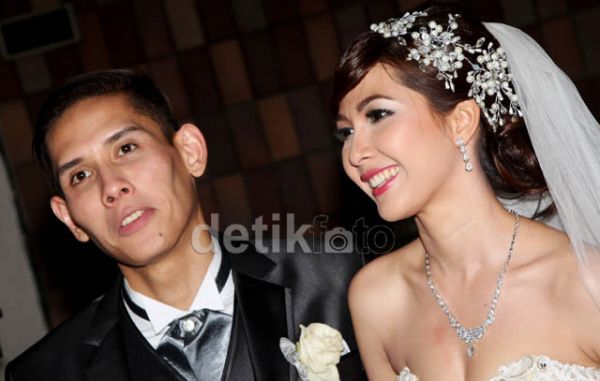 artis andrea dian
