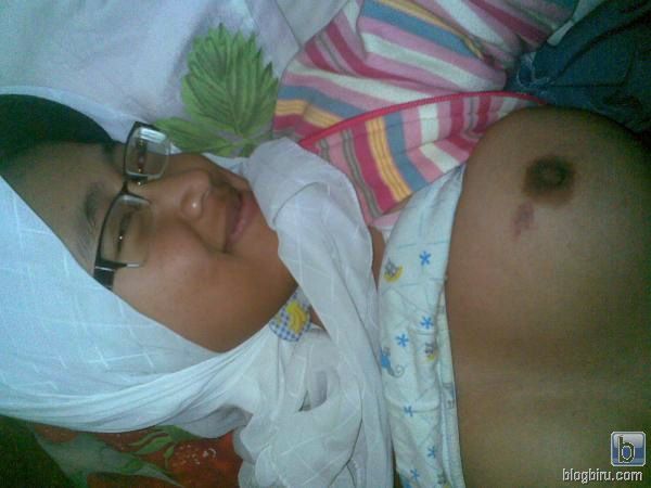gadis cantik ber jilbab
