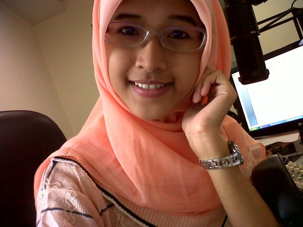 maudy ayunda vector
