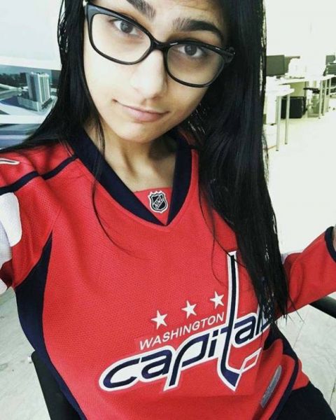 mia khalifa doggy
