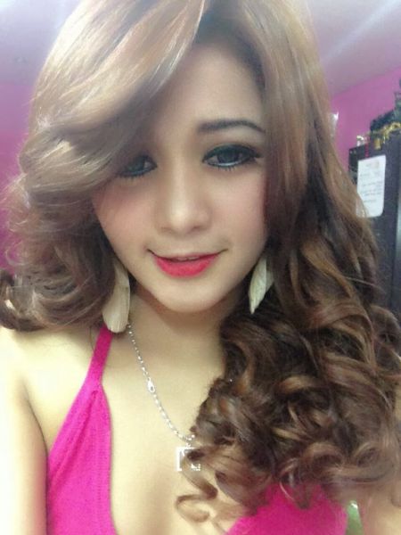 cewek cantik lagi mandi