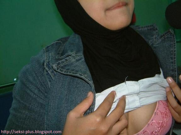 cewek mandi telanjang