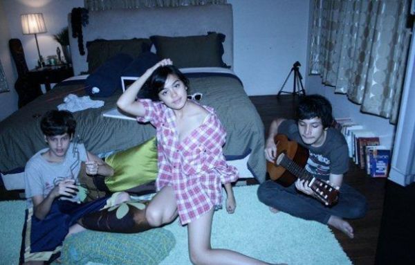 ayu azhari artis hot indo