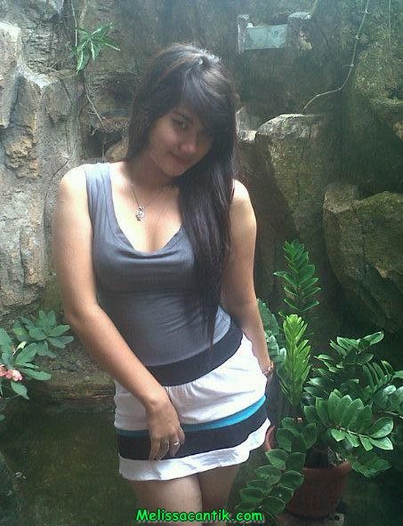 cewek bugil pamer memek