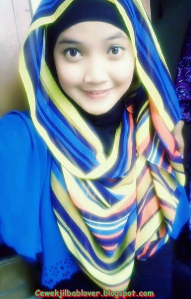 cewek jilbab bandung bugil