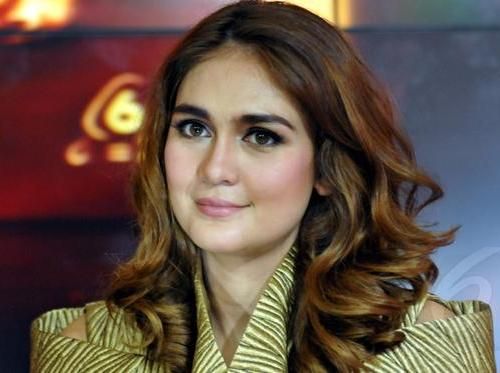 luna maya bugil