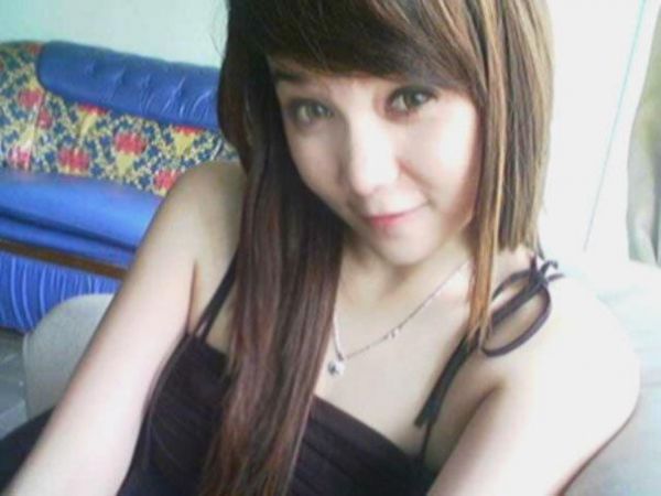 kontol masuk memek cewek bugil