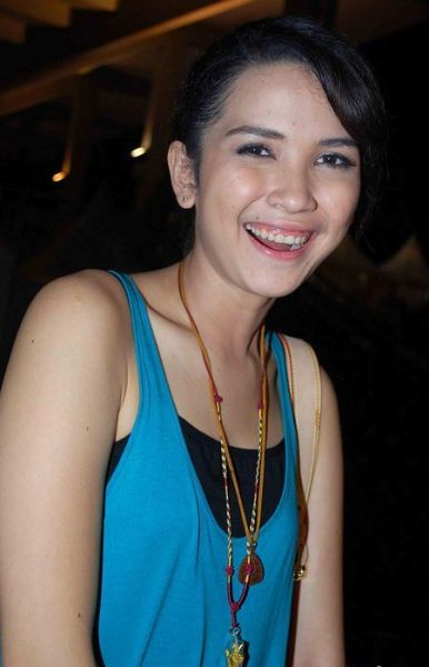dinda kanya dewi derby
