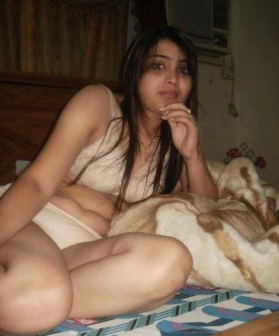 ibu ibu pamer memek