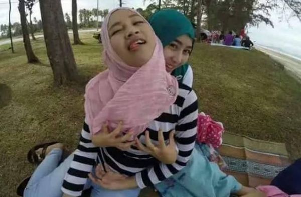 payudara indah terbuka