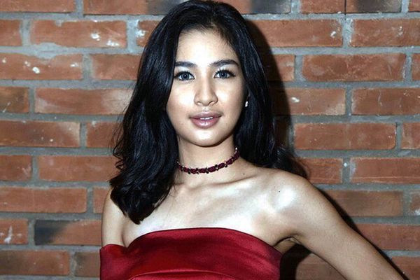 foto mikha tambayong artis