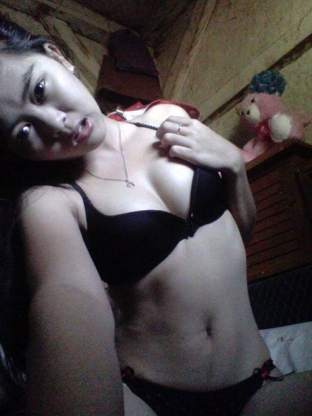 memek bugil lagi ngangkang