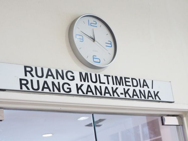 ngesek di warnet