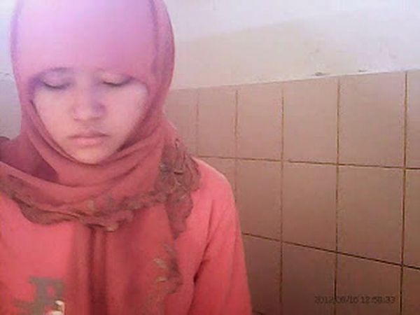 cewek onani
