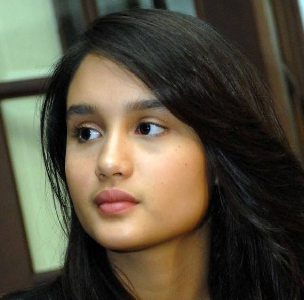 cewek cantik bugil