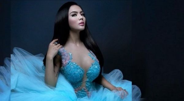 tyas mirasih bra size