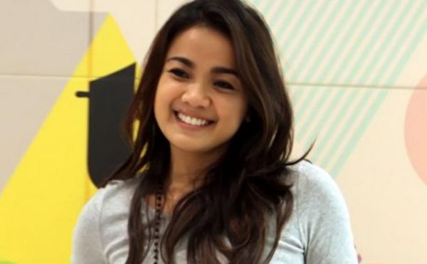 artis bugil