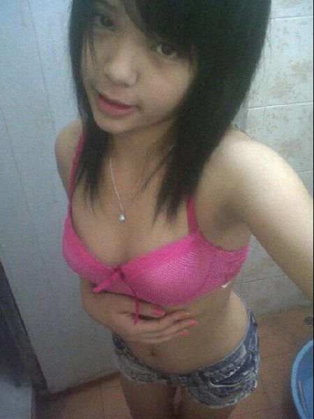 cewek cantik bugil
