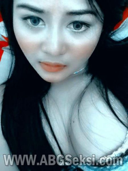 cewek cantik bugil