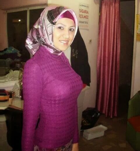 anima si wanita berjilbab
