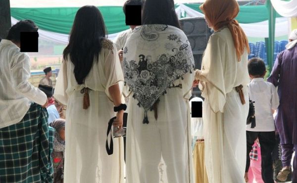 pantat besar jilbab