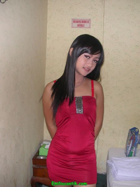 puting toket mancung