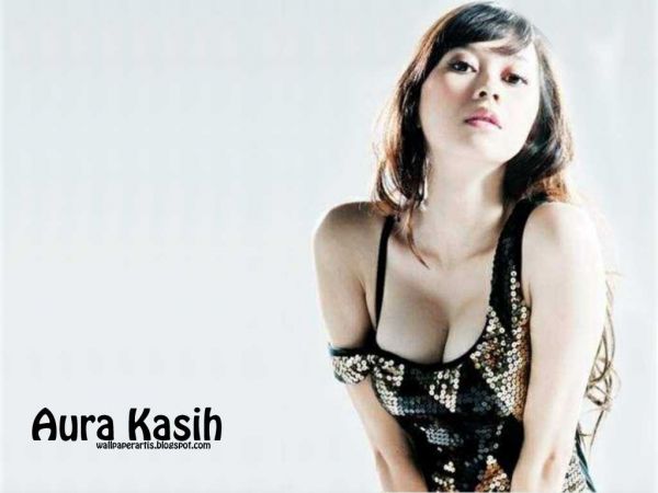 aura kasih dalam cela na