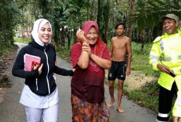memek keluar pejuh