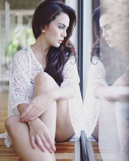 pevita pearce bugil