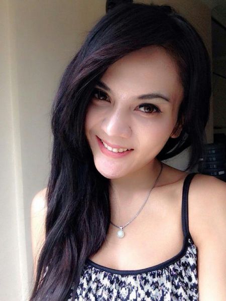 adegan panas artis indonesia
