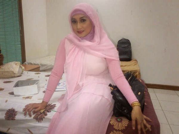 foto kelihatan payudara manohara