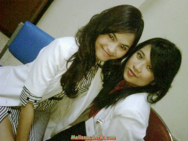 gadis sma bugil