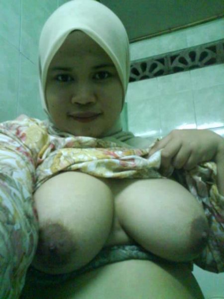 jilbab bugil indonesia