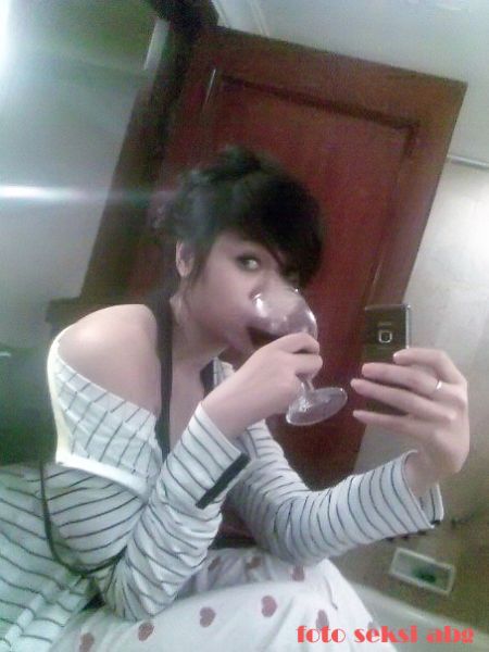 janda ingin ngemut kontol