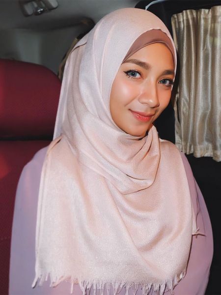 cewek cantik bugil