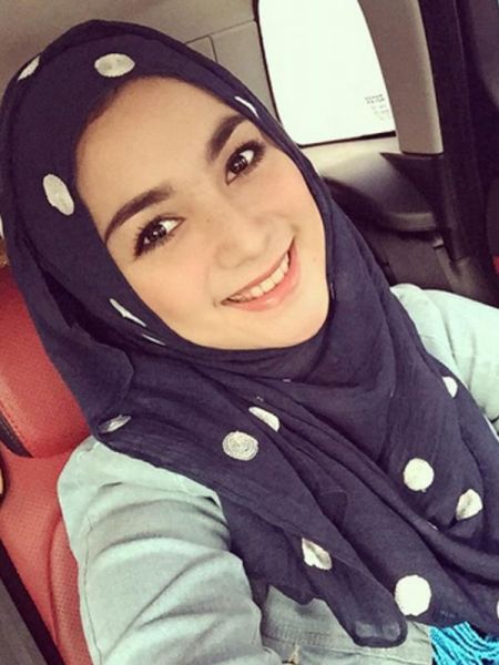 cewek jilbab bugil