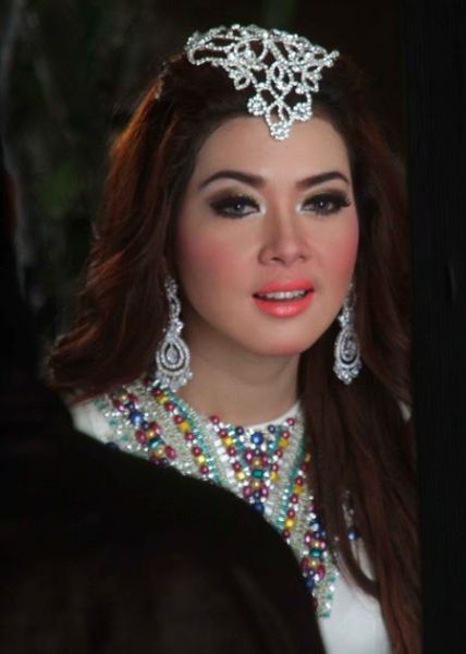 cewek telanjang bulat di foto