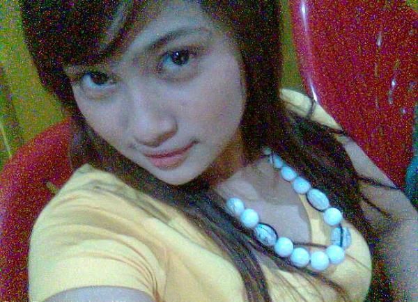 belahan dada pevita pearce
