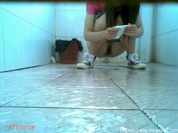cewek pamer memek
